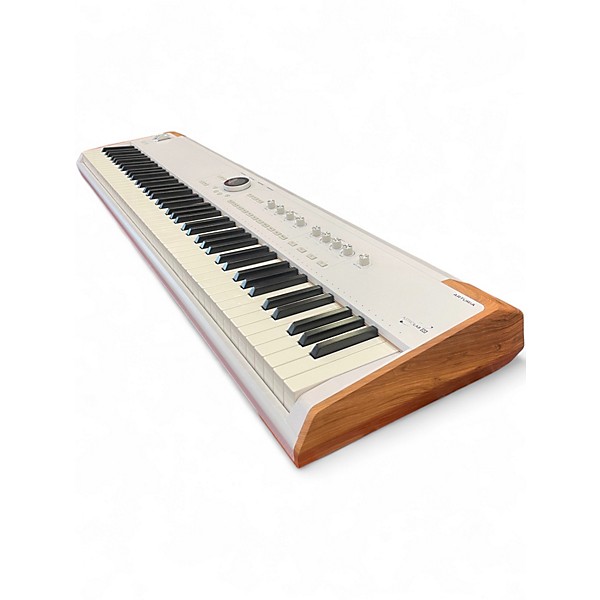Used Arturia ASTROLAB 88 Keyboard Workstation