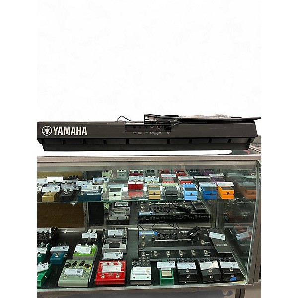 Used Yamaha PSRE463 61 key Portable Keyboard