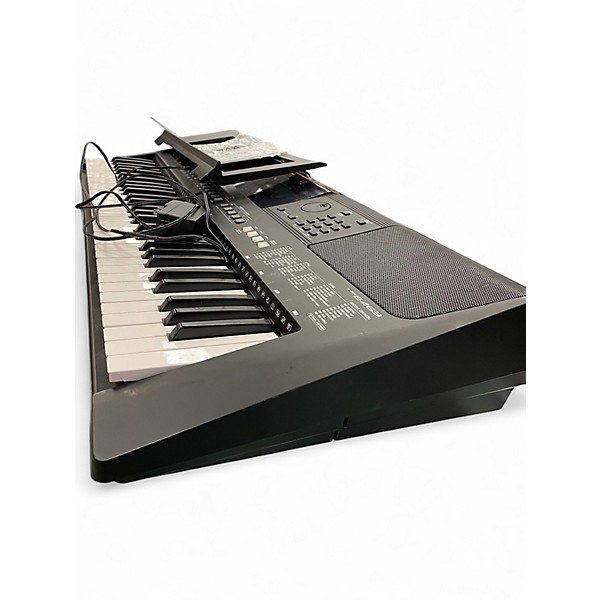 Used Yamaha PSRE463 61 key Portable Keyboard