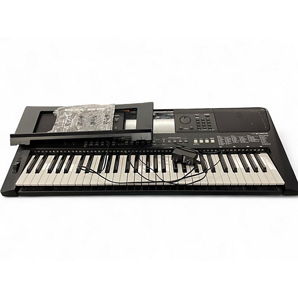 Used Yamaha PSRE463 61 key Portable Keyboard