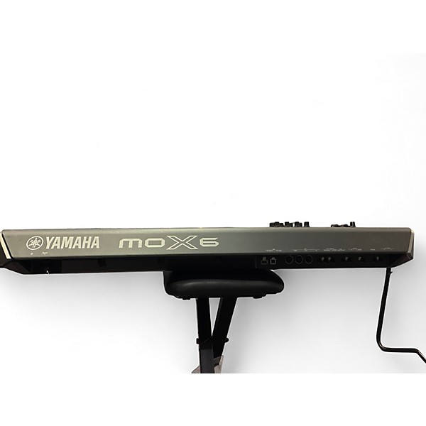 Used Yamaha MOX6 61 Key Keyboard Workstation