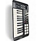 Used M-Audio Oxygen 25 Key MIDI Controller thumbnail