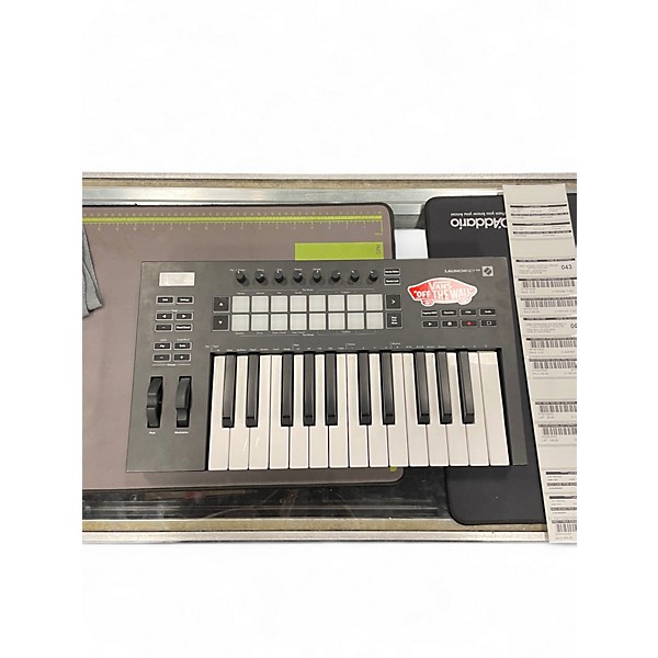 Used Novation Launchkey 25 Key MIDI Controller