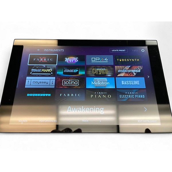 Used Akai Professional MPC Key 61 Keyboard Workstation