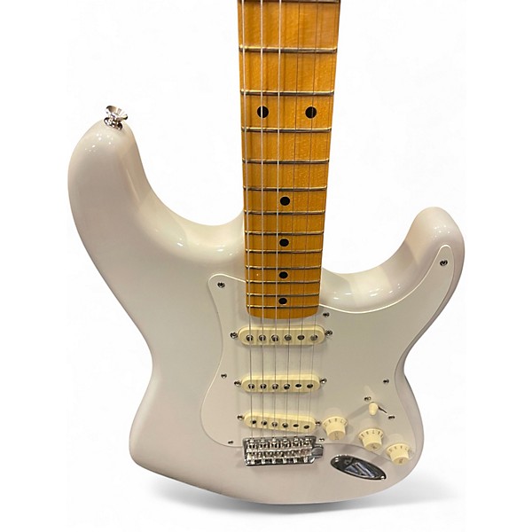 Used Fender ERIC JOHNSON STRATOCASTER White Solid Body Electric Guitar