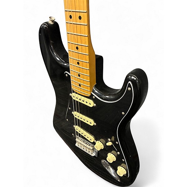 Used Fender SPECIAL EDITION PLAYER STRATOCASTER Black Solid Body Electric Guitar