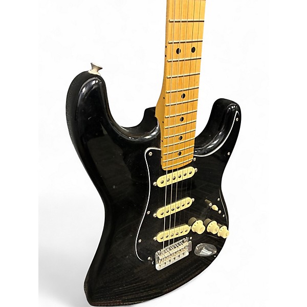 Used Fender SPECIAL EDITION PLAYER STRATOCASTER Black Solid Body Electric Guitar