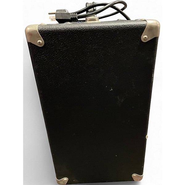 Used Fender Rumble 15 V2 15W 1X8 Bass Combo Amp