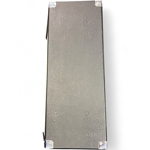 Used Behringer BG4125 Guitar Cabinet