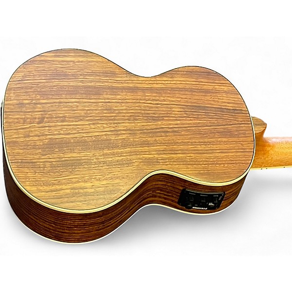 Used Fender RINCON NATURAL Ukulele