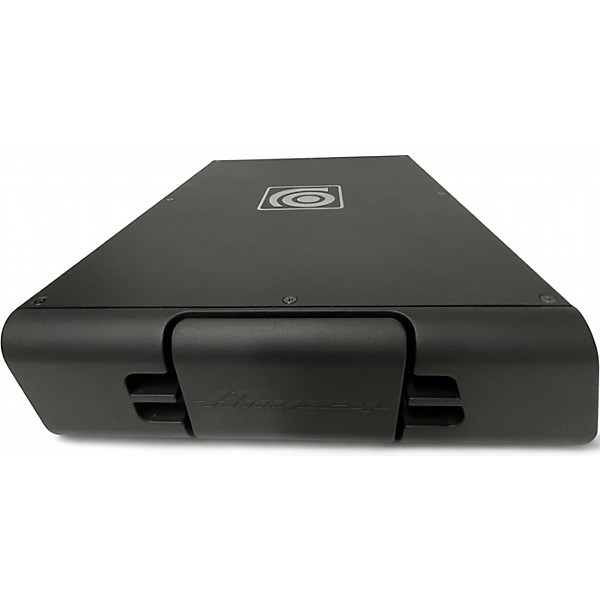 Used Ampeg venture v12 Bass Amp Head