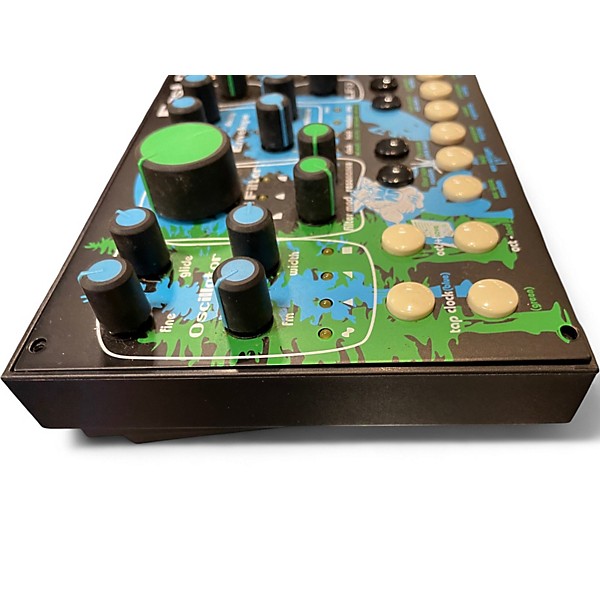 Used Cre8audio Eastbeast Synthesizer