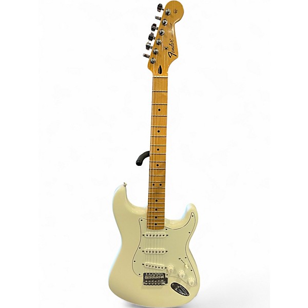 Used Fender Player Stratocaster White Solid Body Electric Guitar