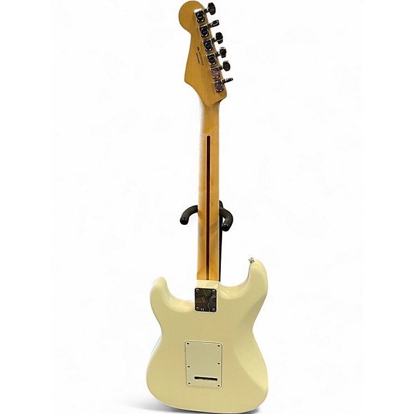 Used Fender Player Stratocaster White Solid Body Electric Guitar