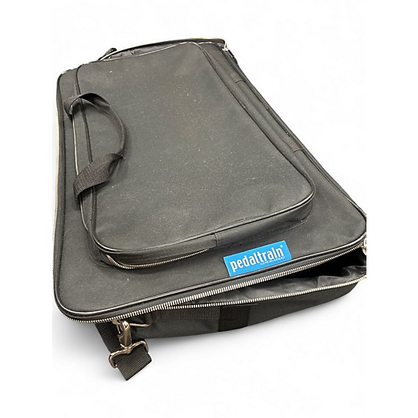 Used Pedaltrain Classic 2 Pedal Board