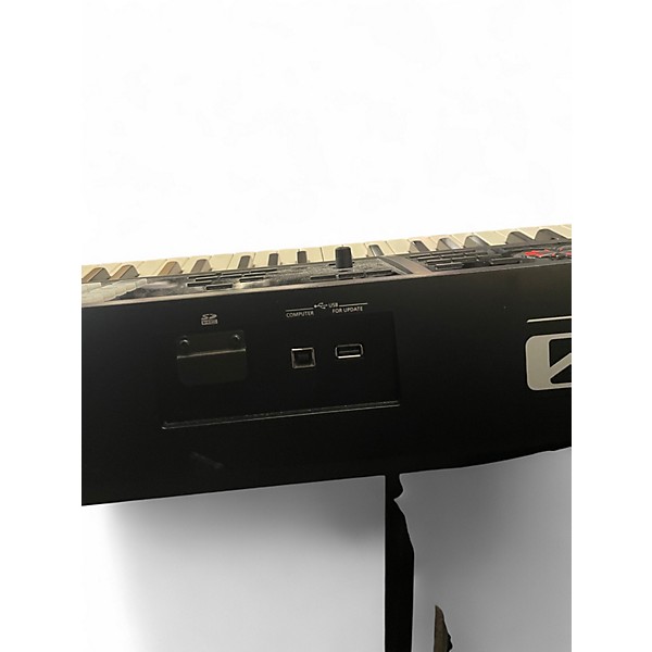 Used Roland FA08 Keyboard Workstation