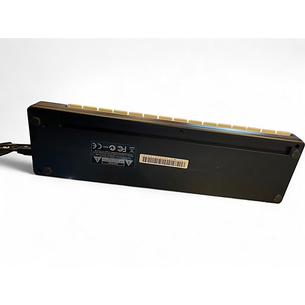 Used Akai Professional LPK25 MIDI Controller