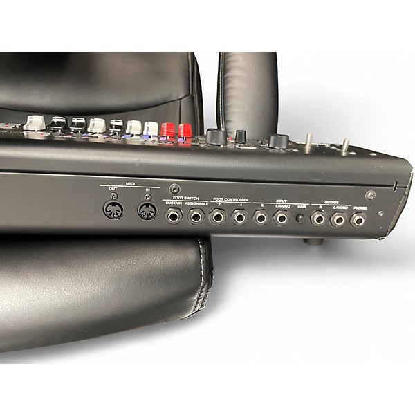 Used Yamaha YC61 Organ