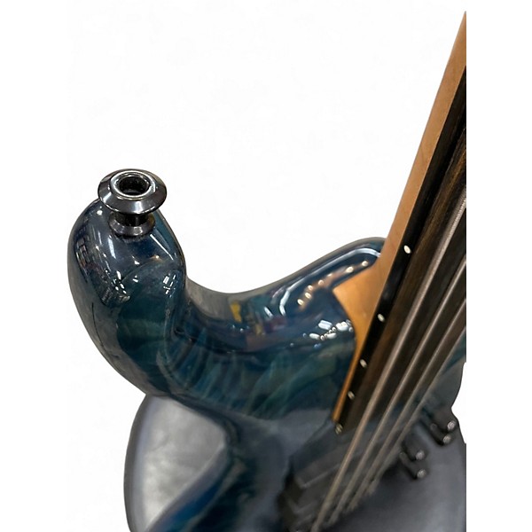 Used Roscoe LG3000 Quilted Blue  Electric Bass Guitar