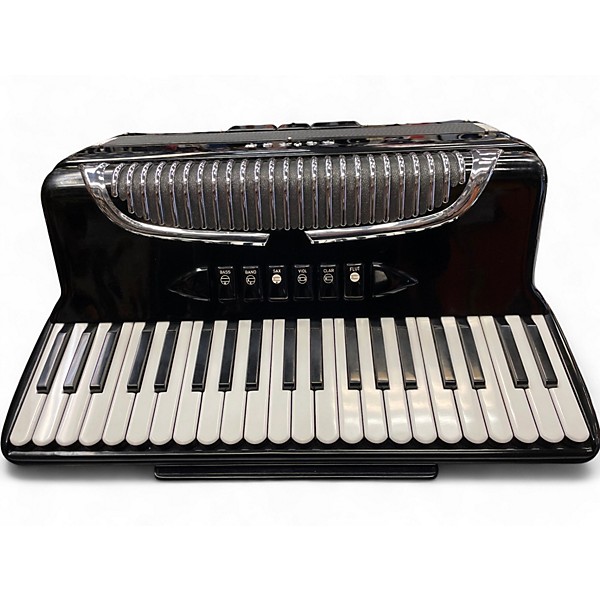 Used Petosa SM-150 Accordion