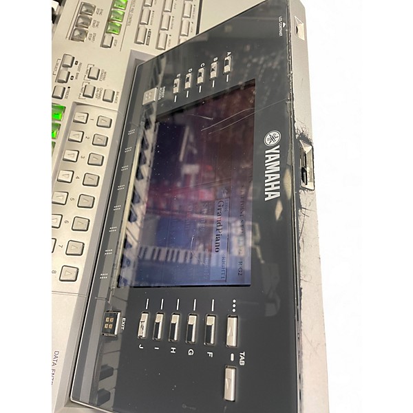 Used Yamaha Tyros 2 Keyboard Workstation