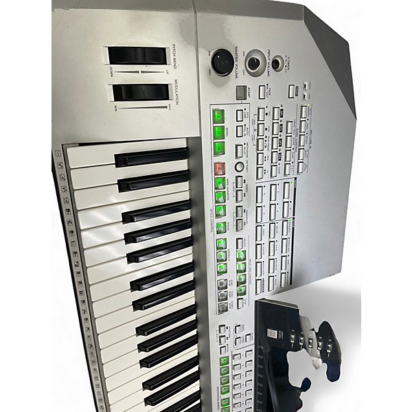 Used Yamaha Tyros 2 Keyboard Workstation