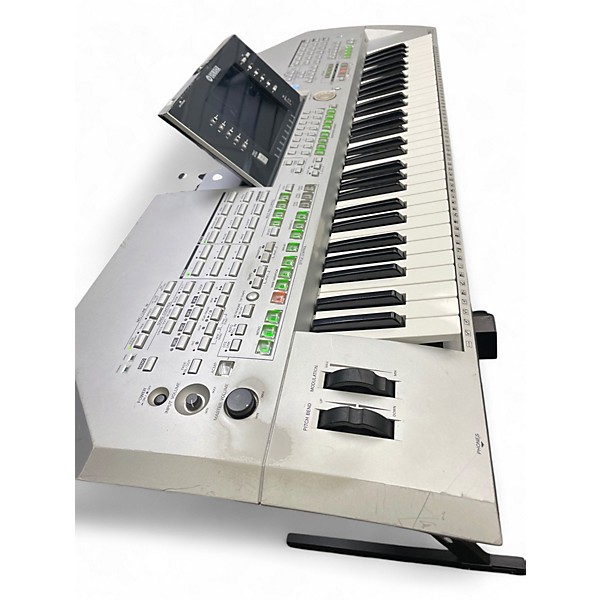 Used Yamaha Tyros 2 Keyboard Workstation