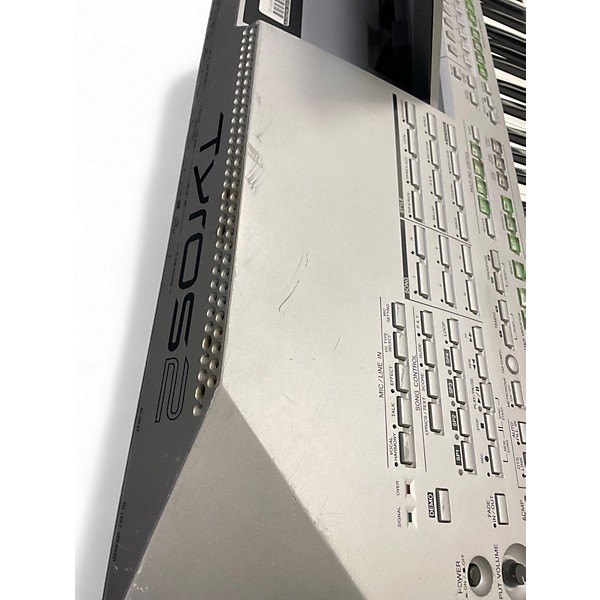 Used Yamaha Tyros 2 Keyboard Workstation