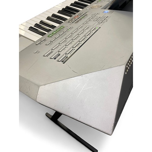 Used Yamaha Tyros 2 Keyboard Workstation