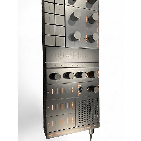 Used Yamaha seqtrak black y2 Synthesizer