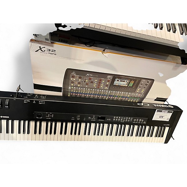 Used Yamaha CP33 88 Key Stage Piano