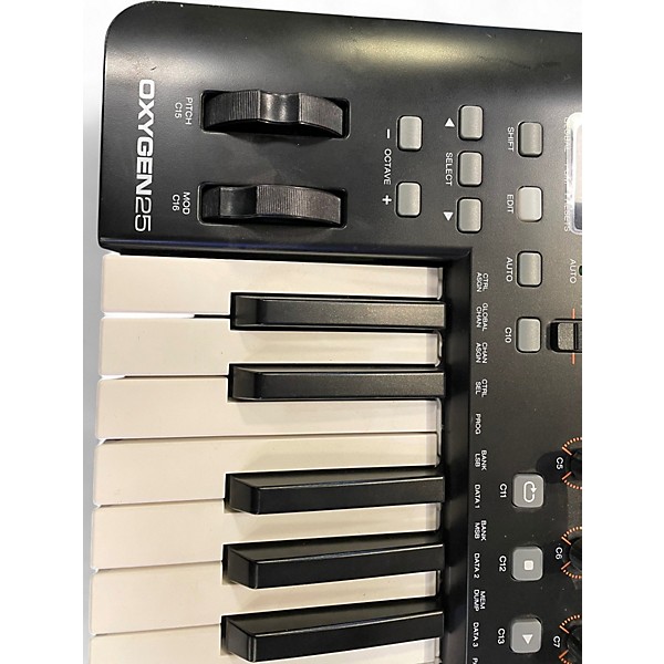 Used M-Audio Oxygen 25 MKIII Ignite MIDI Controller