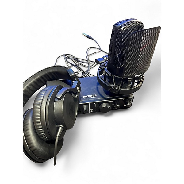 Used Arturia mini fuse 2 recording pack Audio Interface