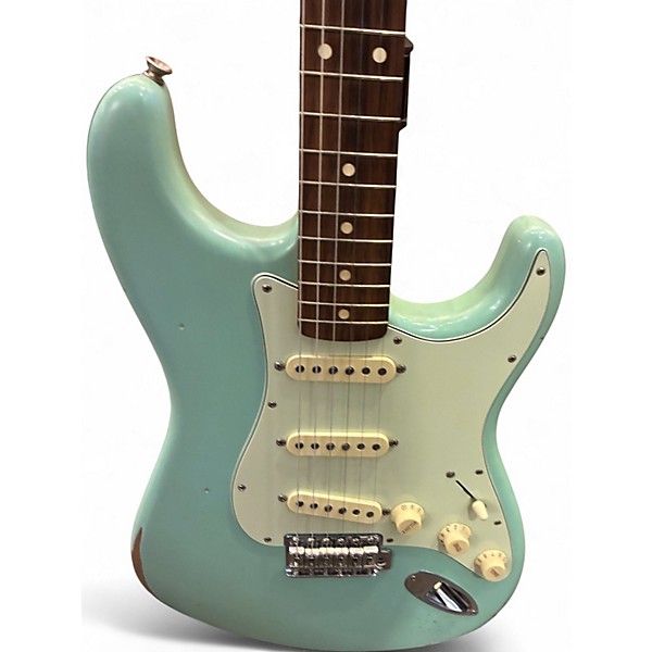 Used 2021 Fender CME Exclusive Road Worn 60' s Stratocaster Daphne Blue Solid Body Electric Guitar