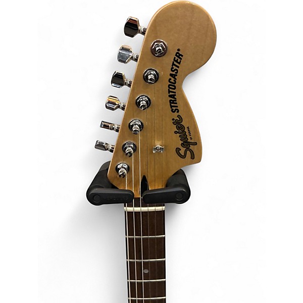 Used 2021 Squier Affinity Stratocaster Arctic White Solid Body Electric Guitar