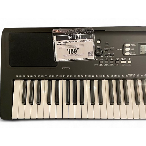 Used Yamaha PSREW300 76 Key Portable Keyboard