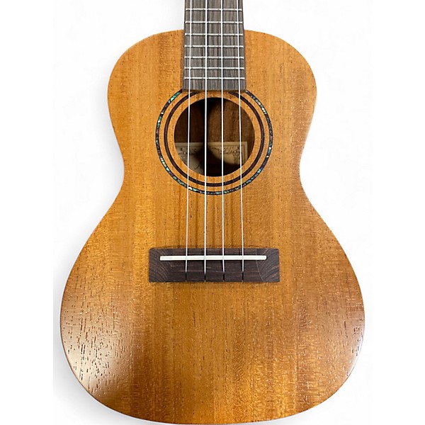 Used Alvarez RU22C Natural Ukulele