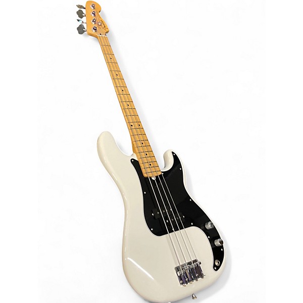 Used 2023 Fender Player Precision Bass Alpine White Electric Bass Guitar
