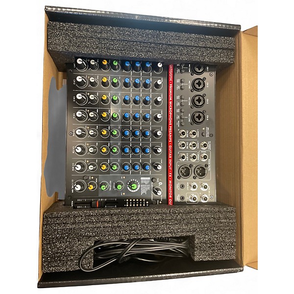 Used Harbinger lv12 Powered Mixer