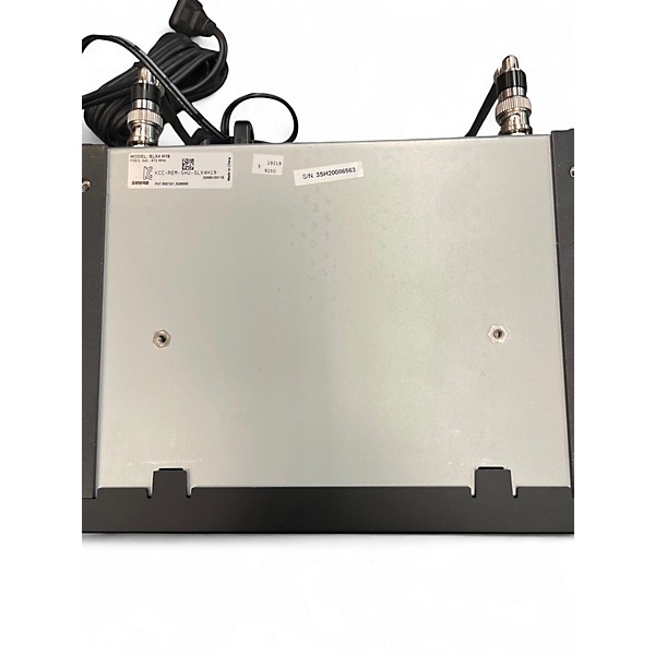 Used Shure SLX4/Beta87A Wireless Microphone System H19 Band Handheld Wireless System