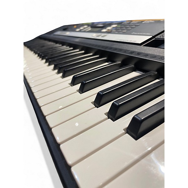 Used Yamaha E243 Keyboard Workstation
