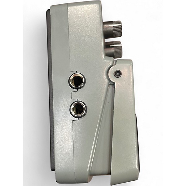 Used Behringer VD400 Vintage Delay Effect Pedal