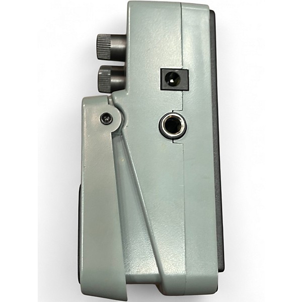 Used Behringer VD400 Vintage Delay Effect Pedal