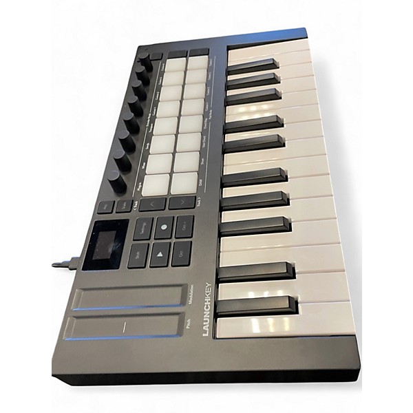 Used Novation Launchkey 25 Key MIDI Controller