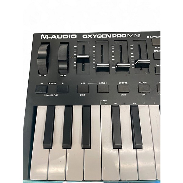 Used M-Audio oxygen pro mini