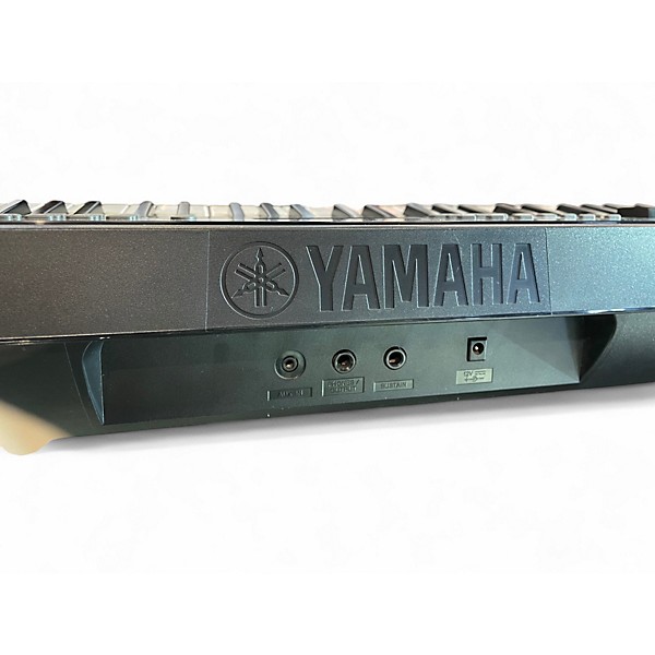Used Yamaha PSRE253 61 Key Portable Keyboard