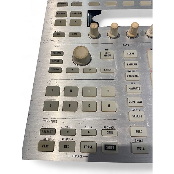 Used Native Instruments Maschine MKII MIDI Controller