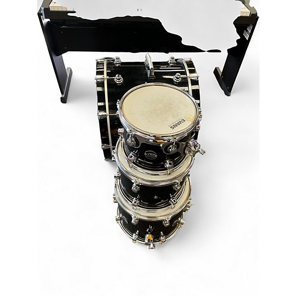 Used DW 4 Piece Performance Series Black Drum Kit