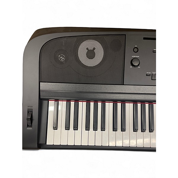 Used Yamaha DGX670B Stage Piano