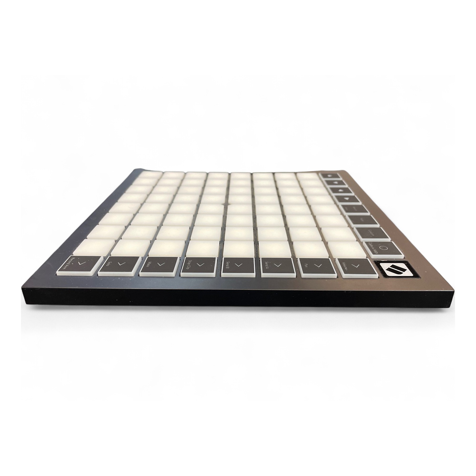 Used Novation LAUNCHPADX MIDI Controller | Guitar Center